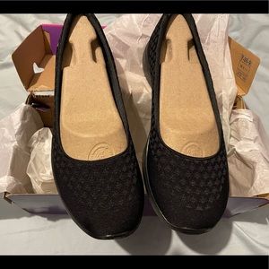 Women’s Skechers slip ons